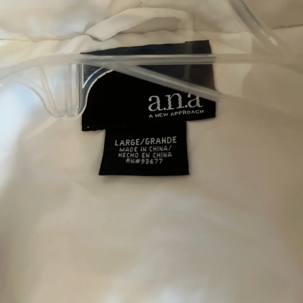BRAND NEW a.n.a. winter coat with Fax fur hood size L - Picture 2 of 3